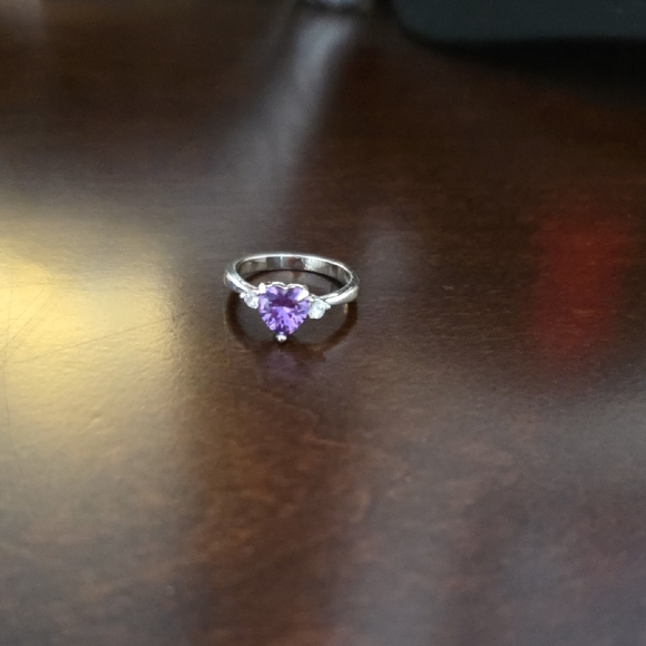 Jewelry - Elegant Silver Ring with Purple Gemstone